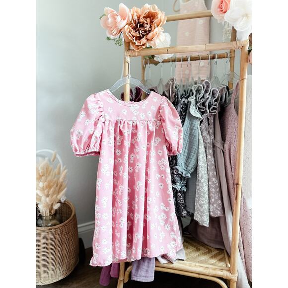 New Floaty Darling Daisies Puffed Slv Flowy Dress 3T/4T - Picture 2 of 3